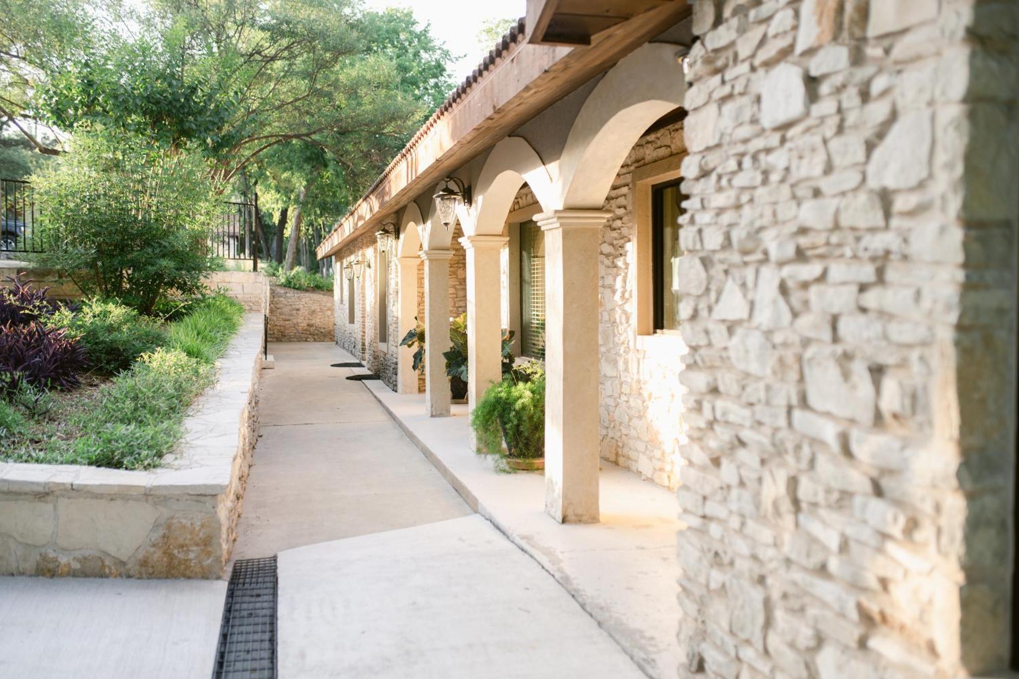 Messina Inn ウィンバリー エクステリア 写真