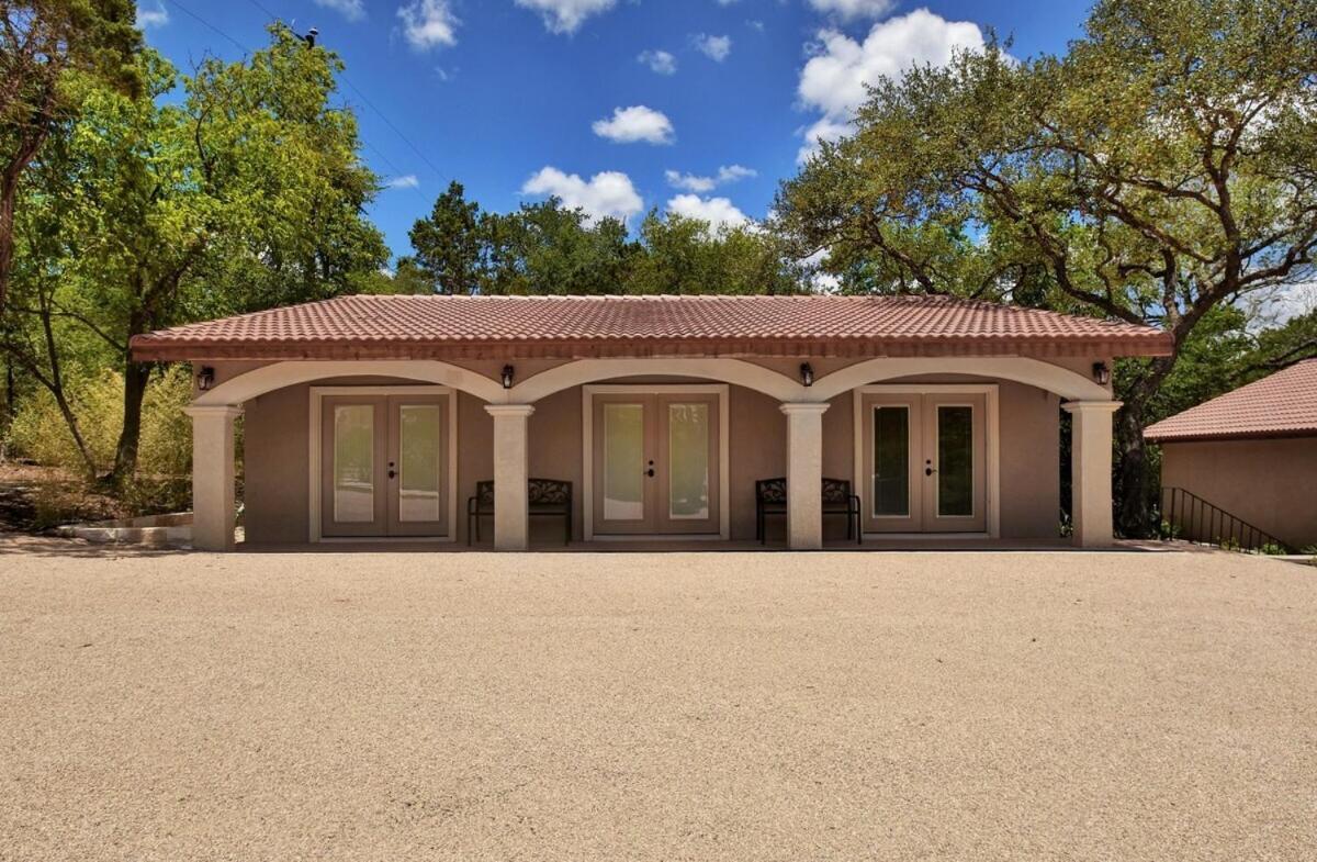 Messina Inn ウィンバリー エクステリア 写真